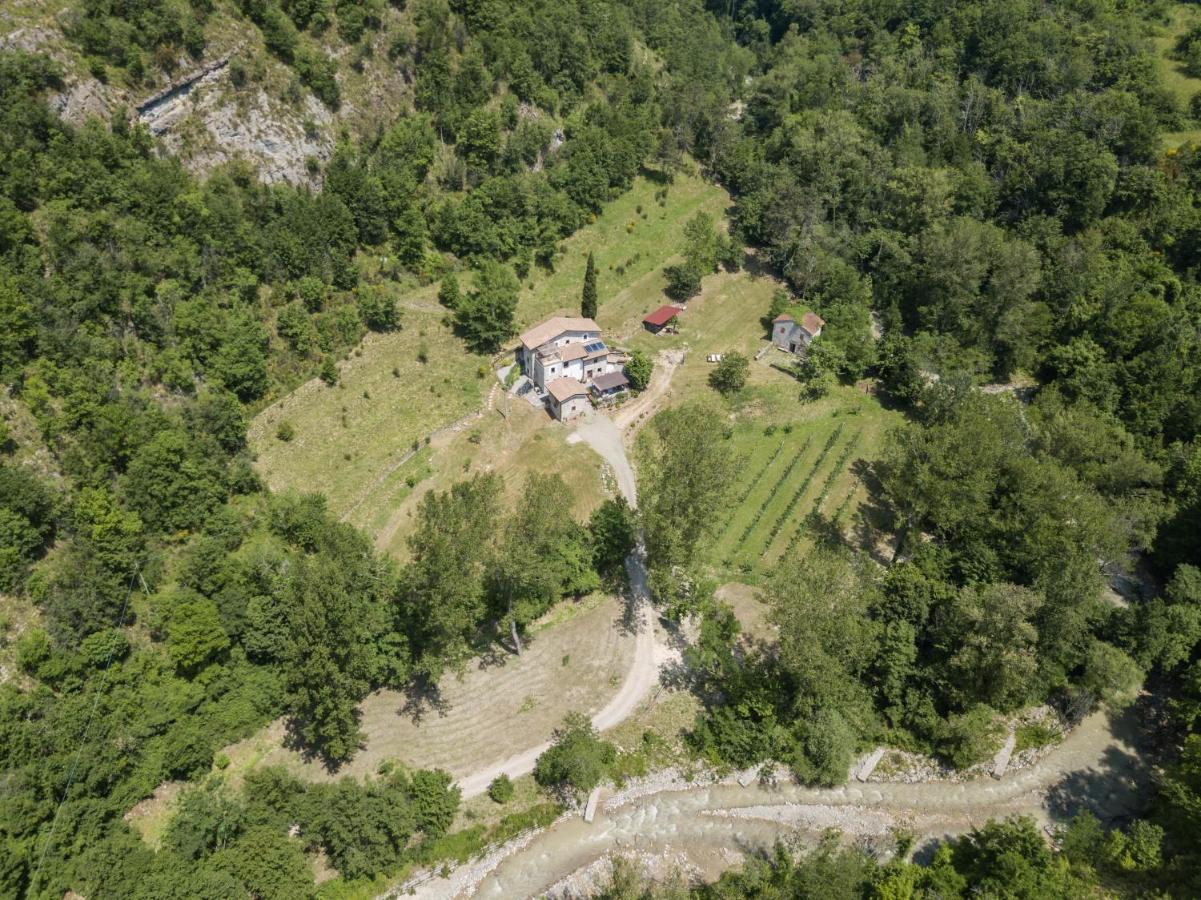 Agriturismo Di La Dall'Acqua Fivizzano Eksteriør bilde