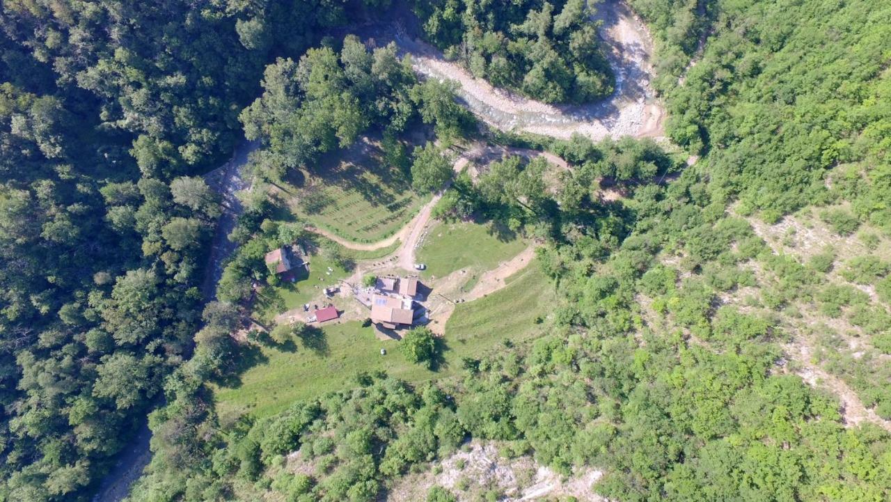 Agriturismo Di La Dall'Acqua Fivizzano Eksteriør bilde